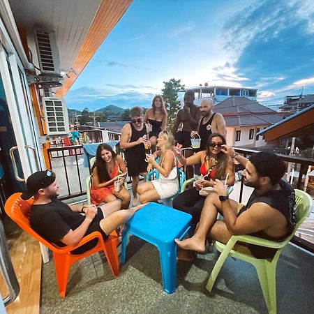 Revolution Koh Tao Hostel Bagian luar foto