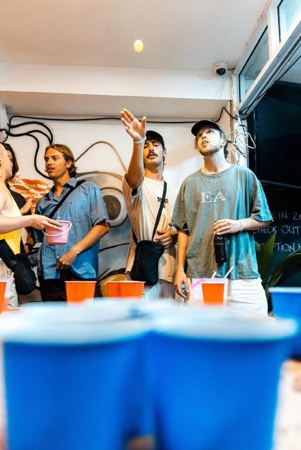 Revolution Koh Tao Hostel Bagian luar foto