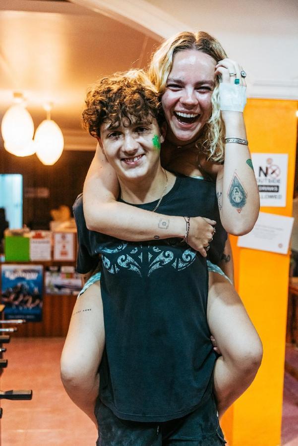 Revolution Koh Tao Hostel Bagian luar foto