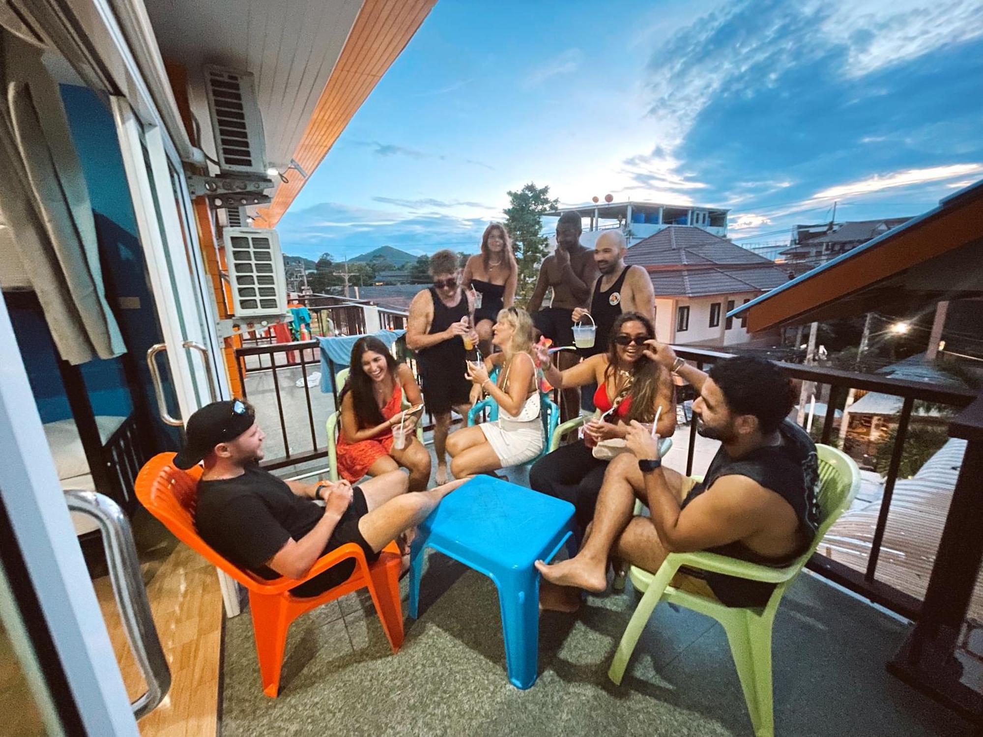 Revolution Koh Tao Hostel Bagian luar foto